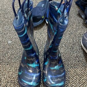Kids Navy Shark Print Rain Boots - 'BITE' & 'SWIM' Details